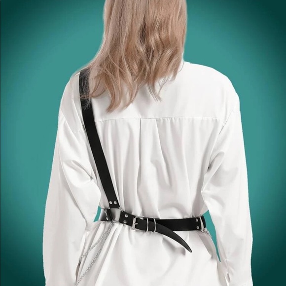 Chained harness *NEW* - Picture 2 of 2